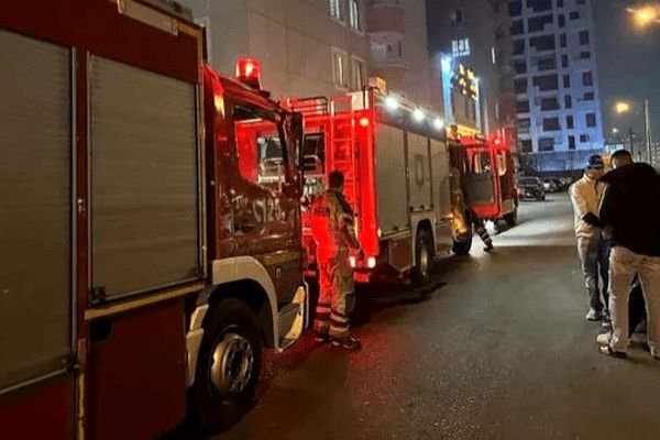 آتش سوزی مجتمع مسکونی ۵۴ واحدی در شهرک راه آهن تهران 