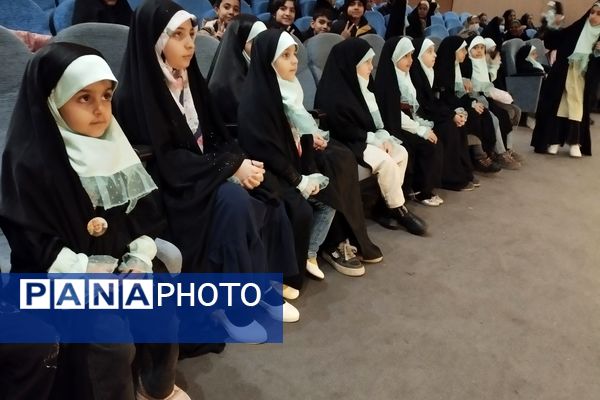 مراسم تقدیر و تشکر از دانش‌آموزان عضو گروه سرود سردار سلیمانی شهرستان قدس