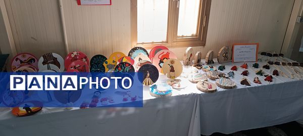 جشنواره فرهنگی و هنری در هنرستان فرید زاوه