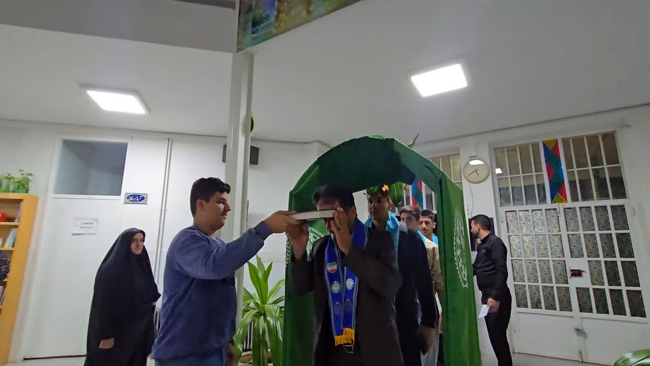 استقبال یزد از دانش‌آموزان عازم سرزمین وحی