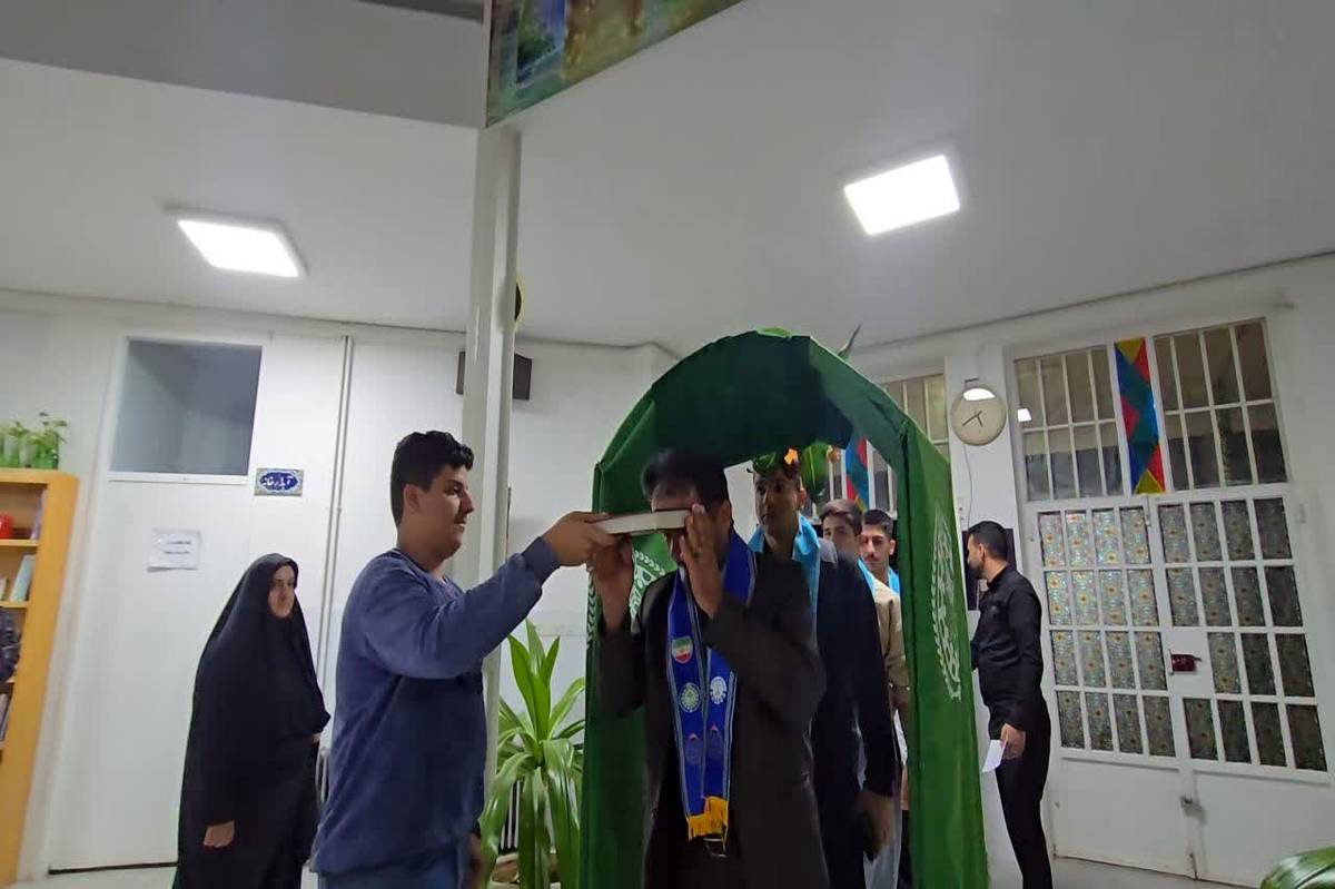 استقبال یزد از دانش‌آموزان عازم سرزمین وحی