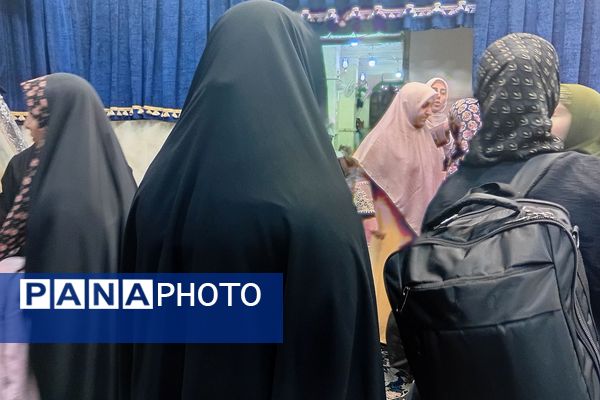 ورود دانش‌ آموزان دختر ناحیه دو شهرری به مراسم معنوی اعتکاف 