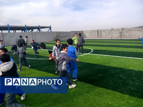 افتتاح زمین چمن مدرسه شهید غلامی خلیل آباد