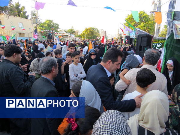 بازدید مدیرکل آموزش پرورش استان خراسان شمالی از غرفه‌های غدیرخم در بجنورد