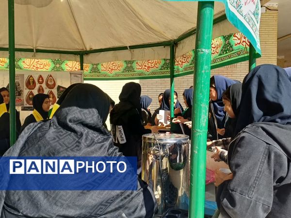 برپایی موکب حضرت فاطمه(س) در دبیرستان ام هانی