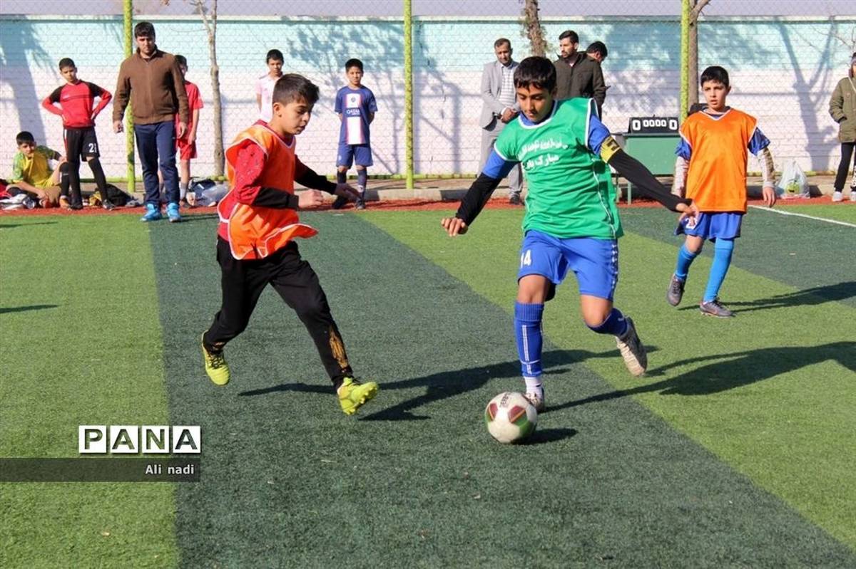 فوتبال از نگاه ورزش دانش‌آموزی خارج شده است