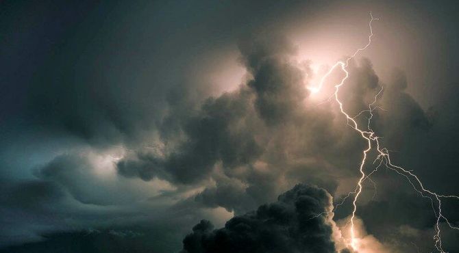 هشدار سازمان هواشناسی نسبت به وقوع رگبار و رعد و برق در ۱۷ استان