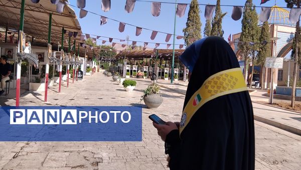 استاندار مرکزی در محلات؛ تجدید میثاق با شهدا و افتتاح ۸۳۴ میلیارد ریال پروژه عمرانی در هفته دولت