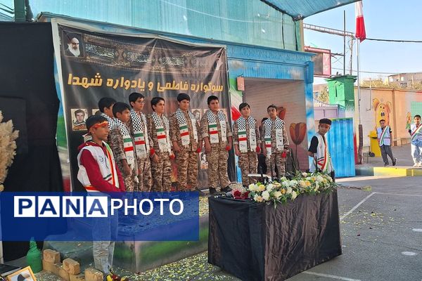 سوگواری معنوی در شیخ جنید(ره)؛ مدرسه غرق در عطر فاطمیه