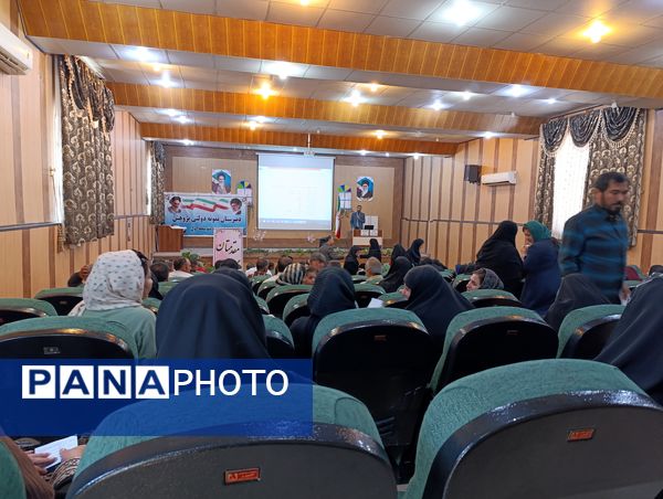 برگزاری جلسه انجمن اولیاء و مربیان دبیرستان نمونه دولتی پژوهش در آشخانه
