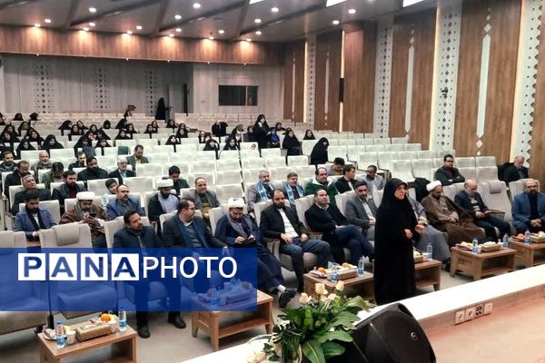 تجلیل از نقش‌آفرینان حوزه پرورشی در مشهد