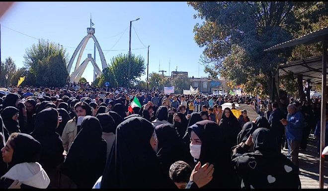 حضور پرشور مردم دلفان در راهپیمایی ۱۳ آبان؛ فریاد استکبارستیزی طنین‌انداز شد