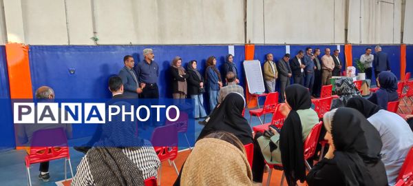 انتخابات انجمن اولیای و مربیان در مدرسه شهدای فرهنگی شهرستان شیروان