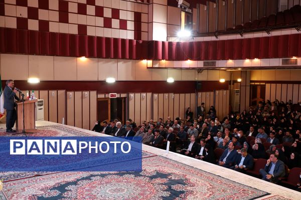 نشست هم اندیشی معاونین و مربیان پرورشی و مشاوران مدارس شهر شیراز 