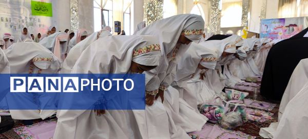 شروع قصه بندگی با دست های کوچک