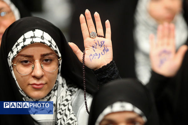 دیدار هزاران نفر از بسیجیان با رهبر معظم انقلاب