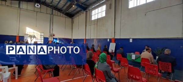 انتخابات انجمن اولیای و مربیان در مدرسه شهدای فرهنگی شهرستان شیروان