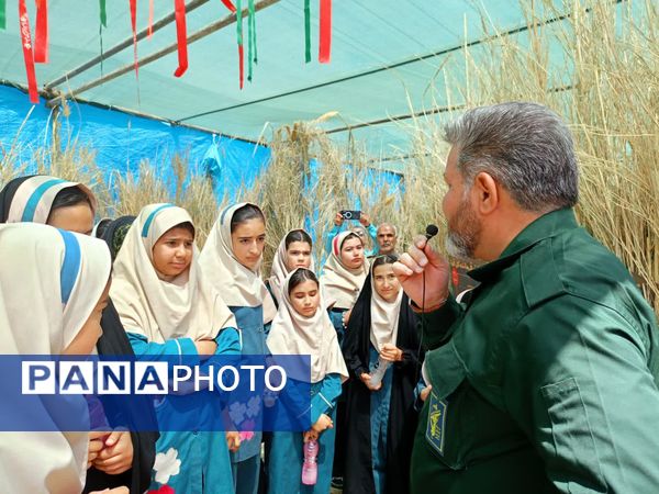 بازدید دانش آموزان دبستان سمیه از کنگره ملی شهید مدرس