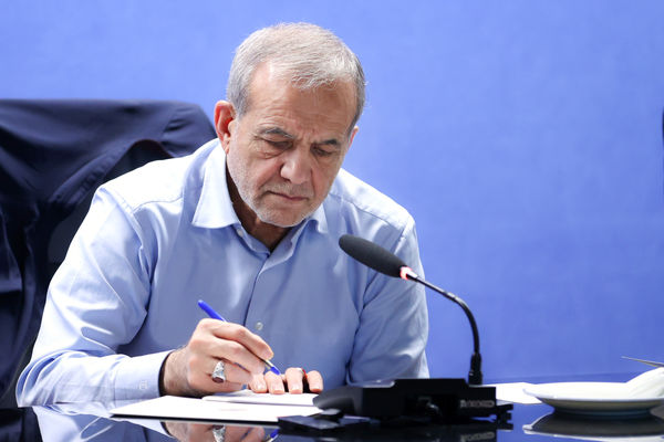 پیوند عمیق با قرآن، جامعه‌ای قوی، سالم و سرشار از امید می‌سازد