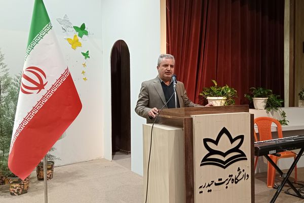 آموزش هوش مصنوعی در مدارس، باید تقویت شود