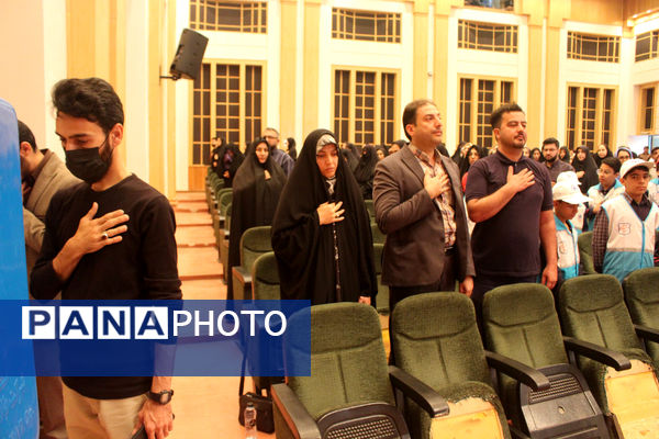 آیین تقدیر از برگزیدگان جشنواره سفیران سلامت استان قم