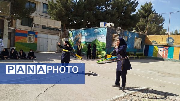 المپیاد ورزشی درون مدرسه ای در دبیرستان پیرایش یک