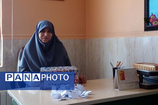 انتخابات همیاران مشاور در مدارس شهرستان ملارد 