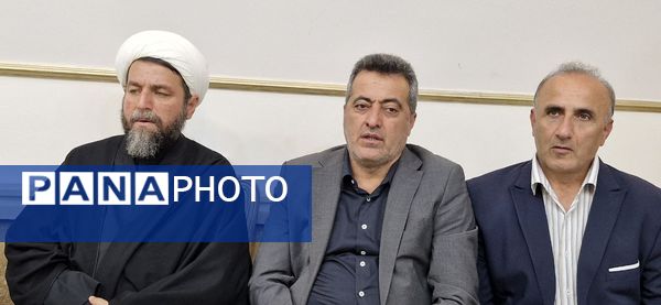 آیین تجلیل از خبرنگاران و اصحاب رسانه در محمودآباد