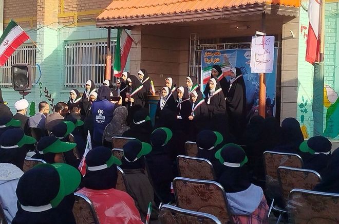 نوای زنگ استکبار ستیزی در دبیرستان ریحانه النبی باقرشهر 