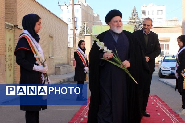 جشن حضور تا ظهور در هنرستان فرزانگان بهارستان ۲