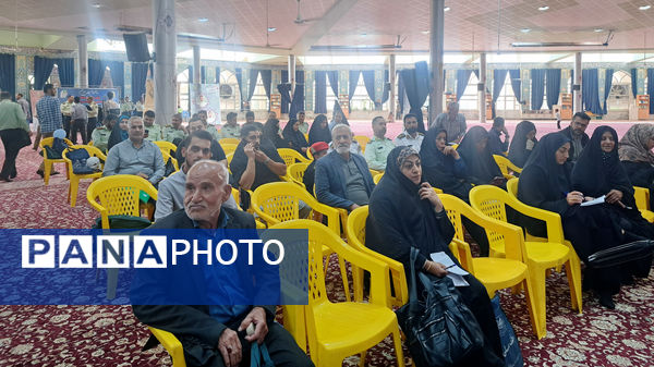 میز خدمت فرماندهی انتظامی استان مرکزی؛ پل ارتباطی بین مردم و پلیس در هفته انتظامی