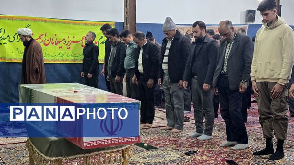 پذیرایی از مهمانی ویژه شهرستان بهاباد؛ شهید گمنام