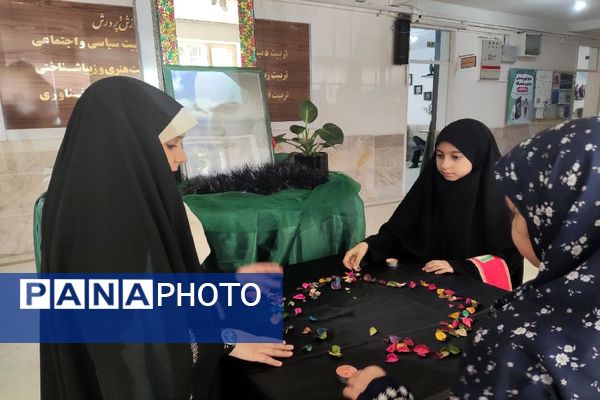 آیین گرامیداشت امام خمینی (ره) در اداره آموزش و پرورش ناحیه ۳