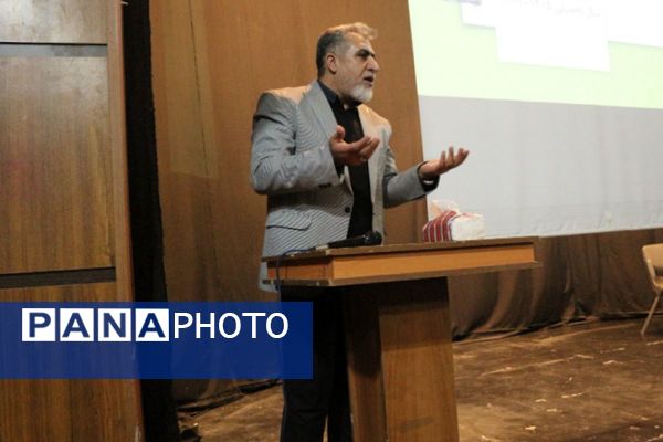 نشست انجمن اولیا و مربیان هنرستان امام علی(ع) فیروزکوه