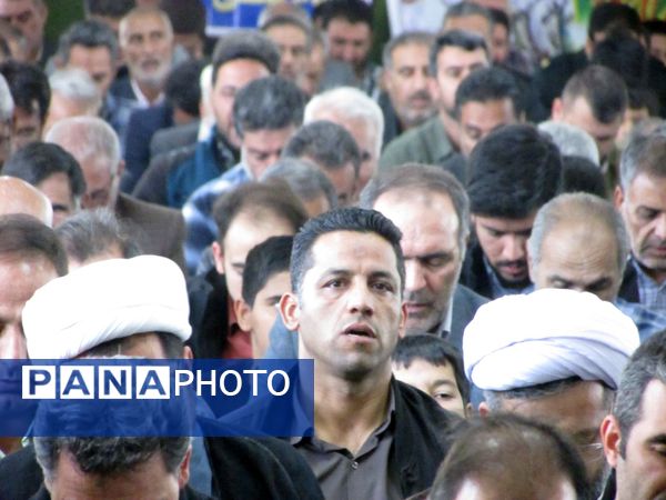 نمازجمعه با عطر شهید گمنام جان گرفت