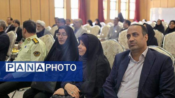  مراسم کلنگ‌زنی همزمان دو پروژه آموزشی در ناحیه چهار اصفهان