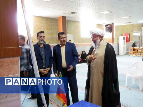 میزخدمت آموزش و پرورش ناحیه ۳ کرج فرصتی برای تعامل مستقیم و رفع مشکلات آموزشی