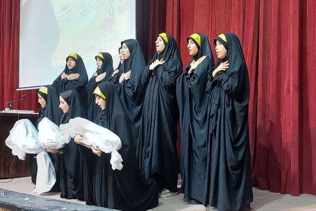 همایش دختران فاطمی در مجتمع فرهنگی نور قم