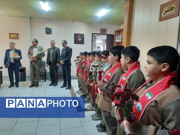 دیدار دانش آموزان پیشتاز با پرسنل نیروی انتظامی نیشابور