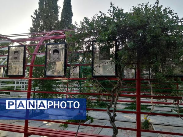  بزرگداشت شهدای ۱۵خرداد در گلزار شهدای شیراز