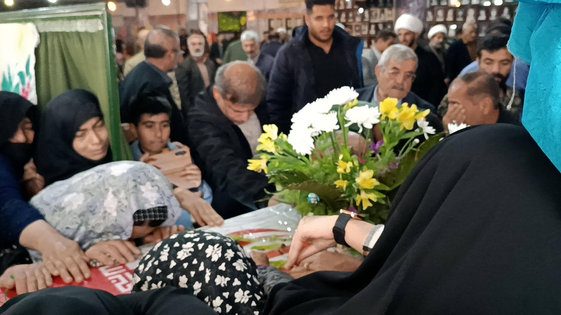 عطر حضور شهید گمنام در نماز جمعه فارسان