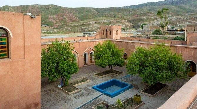 قلعه میرغلام هاشمی از مهمترین جاذبه‌های گردشگری شهرستان دره‌شهر است