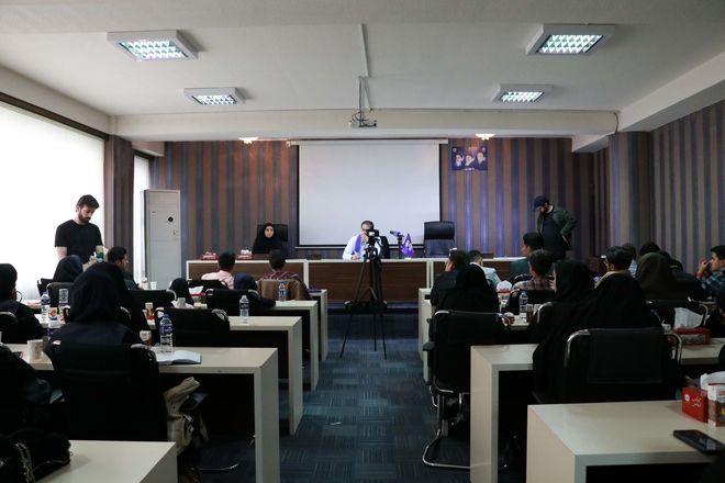 نشست صمیمی دانش‏‌آموز خبرنگاران و نمایندگان مجلس دانش‌آموزی آذربایجان شرقی با علی فلاحتکار