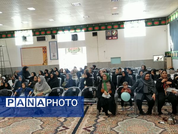 مراسم ولادت حضرت فاطمه(س)در حسینیه حسینی روستا ارغا شهرستان خلیل آباد 