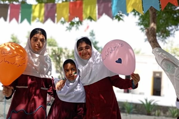 جشن روز جهانی کودک در مدرسه مولوی فین 