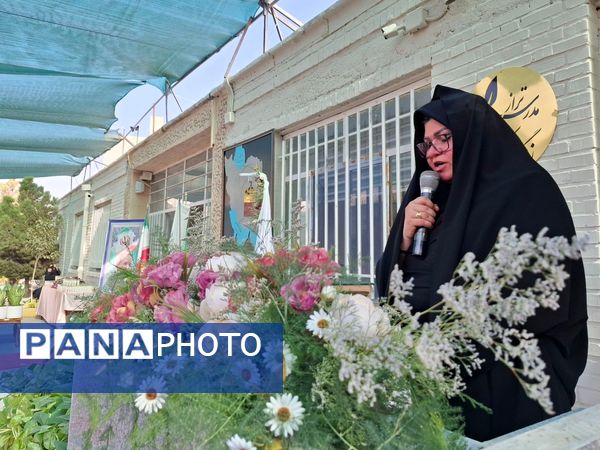 زنگ نیک اندیشی با هدف ترویج فرهنگ و مشارکت خیرین مدرسه ساز در هنرستان دکتر هادوی