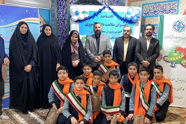 افتتاحیه برنامه سفیران سلامت دانش‌آموزی در مدرسه رزاق‌نیا آموزش و پرورش منطقه ۱۴ تهران
