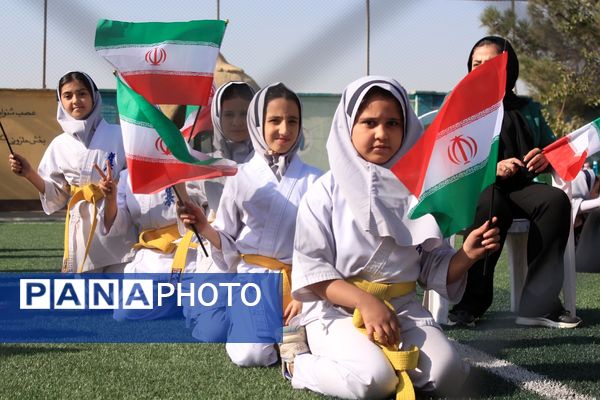 برگزاری المپیاد ورزشی درون مدرسه‌ای در بهارستان‌دو