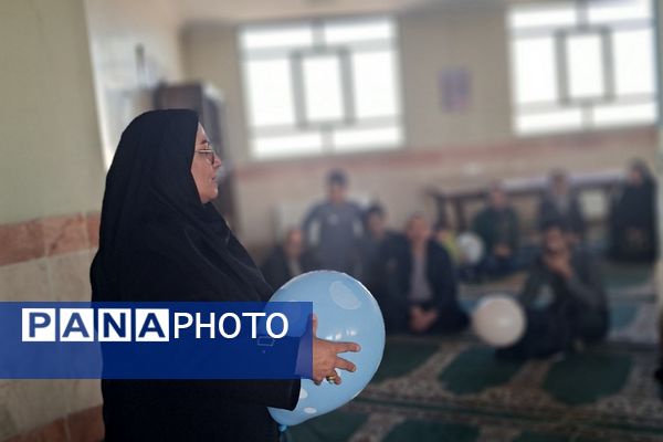 برگزاری جلسه آموزش خانواده در دبیرستان شهید احمدی روشن پیشوا