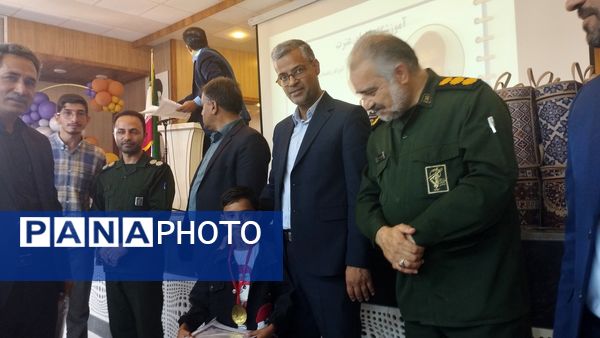 برگزاری مراسم تجلیل از مدیران برتر مدارس ابتدایی در خلیل‌آباد